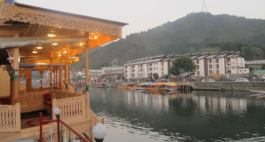 Golden Lily Group of Houseboat, Srinagar 4